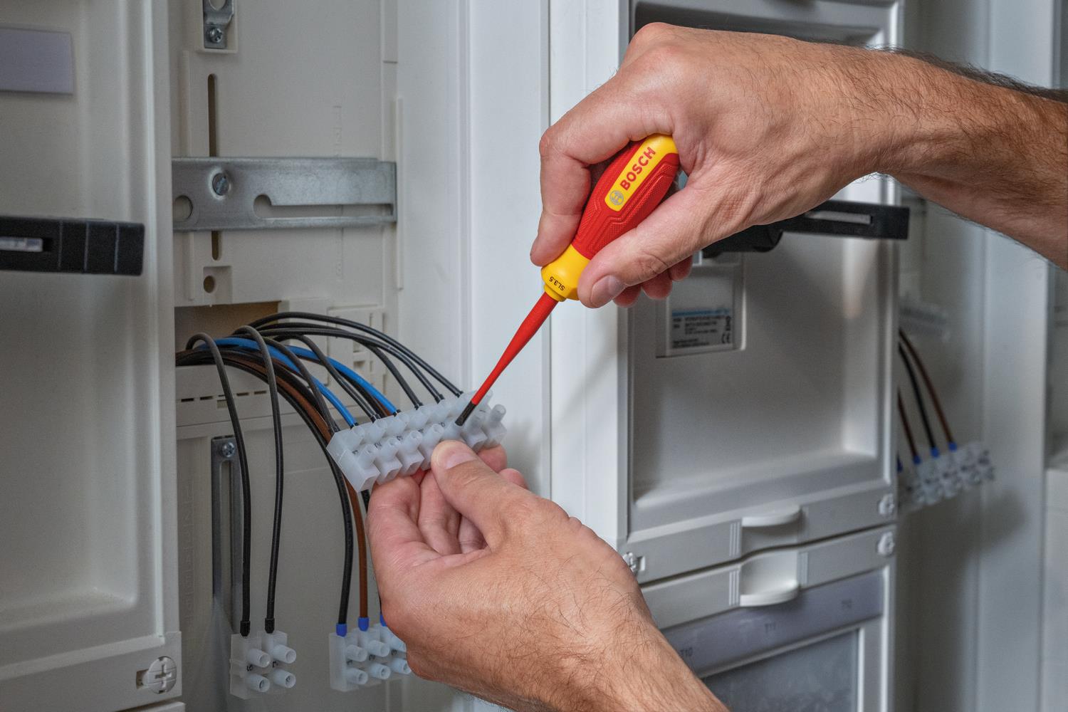Bosch Professional VDE Tornavida Seti 14 Parça