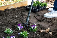 Black&Decker BXGTTO7007 Bahçe Tırmığı148 cm Siyah-Turuncu