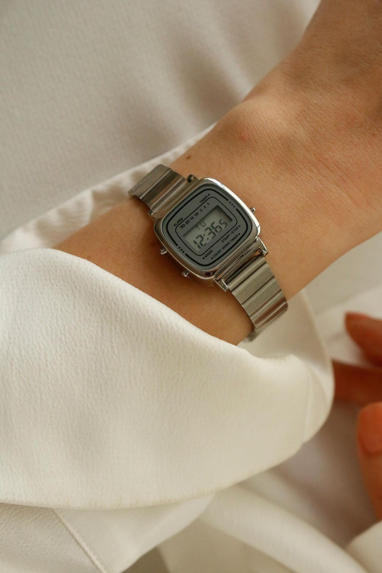 Retro Premium Silver Metal Kol Saati