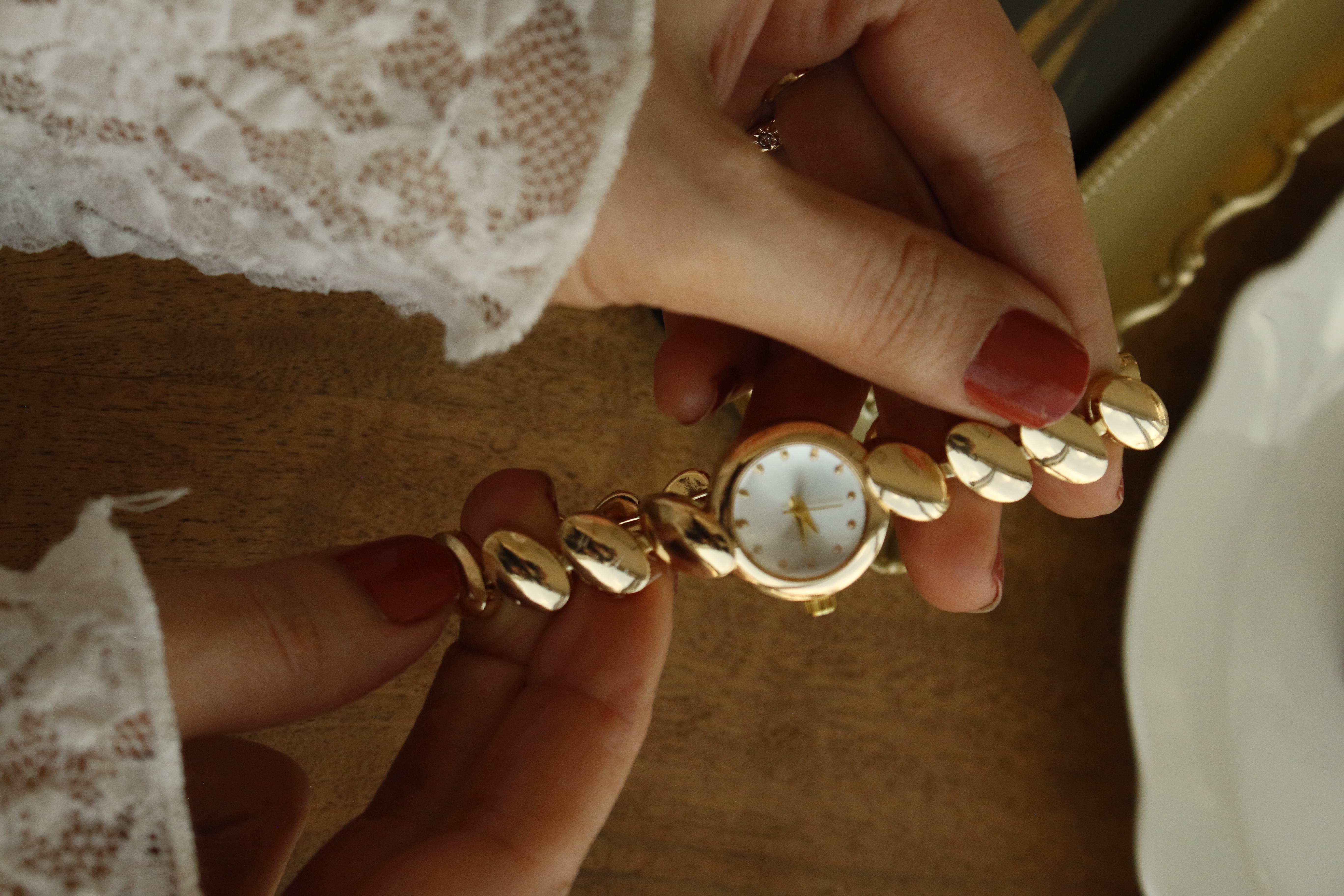 Elira Gold Metal Kadın Kol Saati 