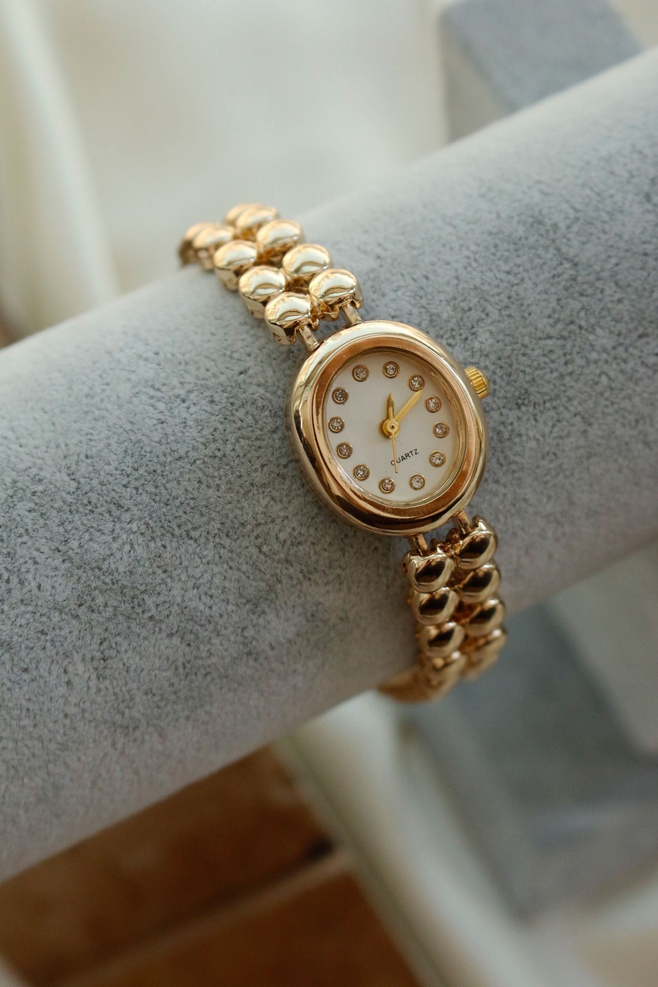 Elizabeth Gold Oval Metal Kadın Kol Saati