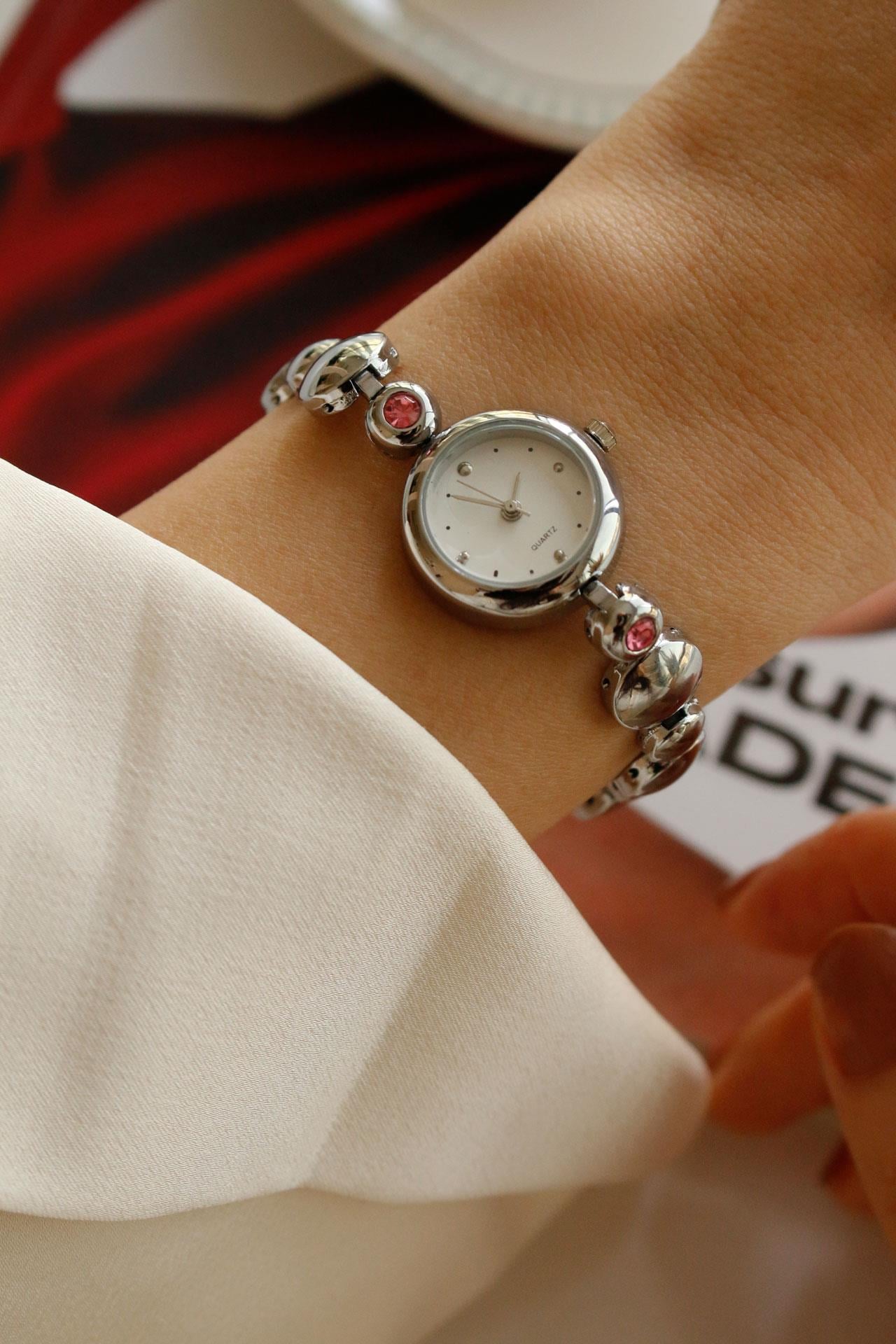 Marzelle Silver Pudra Taş Detaylı Kadın Kol Saati