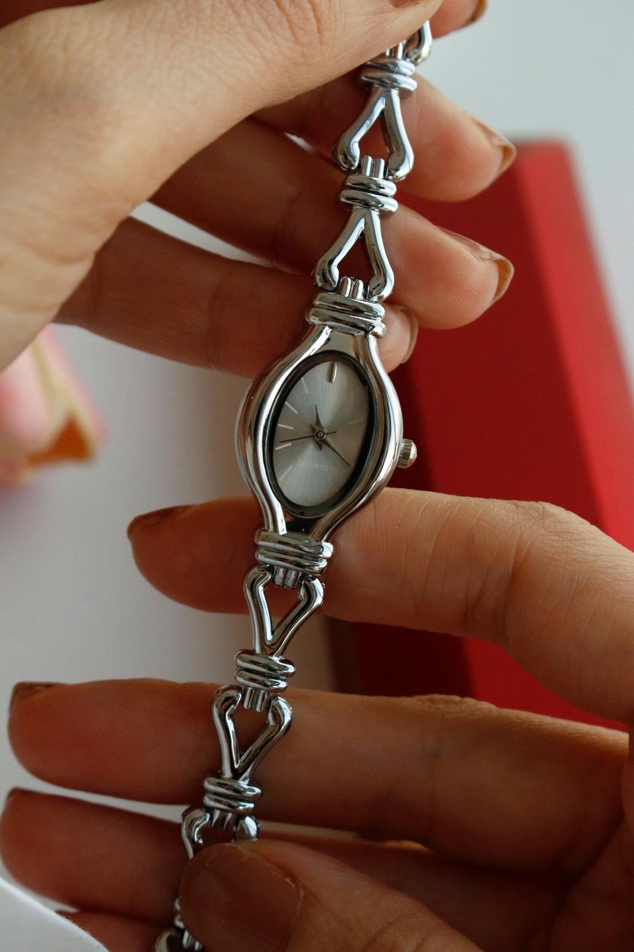 Nivaro Silver Vintage Kadın Metal Kol Saati