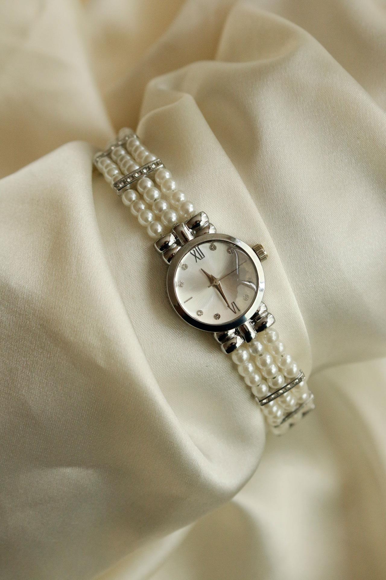 Pearl Silver Yuvarlak Metal İncili Kol Saati 10