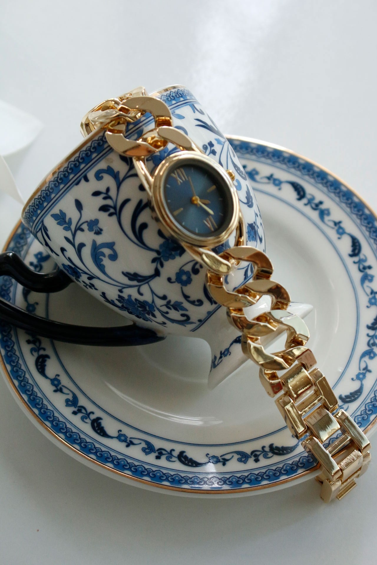 Premium Aveny Oval Gold Metal Kol Saati(mavi kadran)