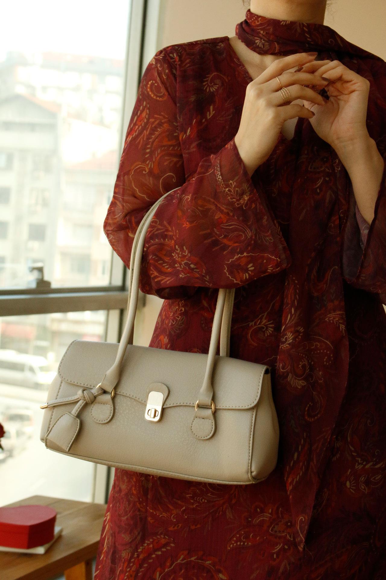 Retro Vizon Kadın Kol Çantası