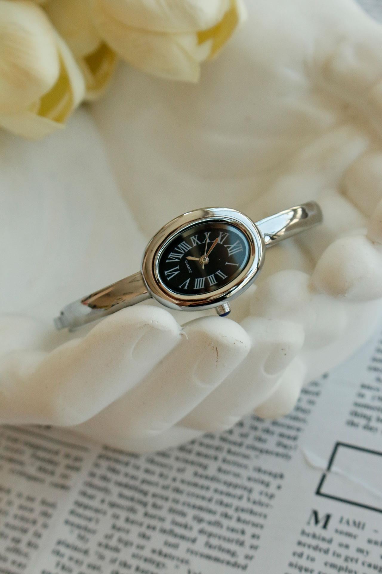 Ribero Silver Oval Metal Kadın Kol Saati(siyah kadran)