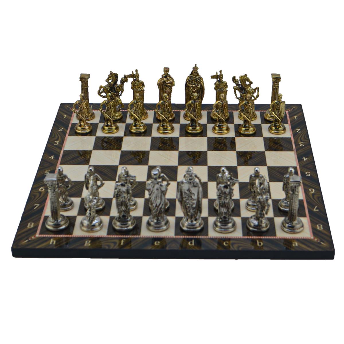 GiftHome Büyük Boy Metal İNGİLİZ Satranç Takımı Parlak ve Katlanır Ceviz Desenli MDF Satranç Tahtası (43X43 cm.)