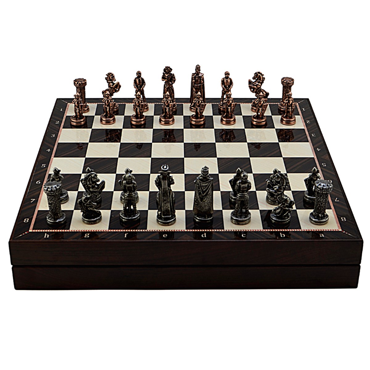 GiftHome Orta Boy Metal İngiliz Satranç Takımı Antik ve Ceviz Desenli Sandıklı MDF Tahtası (36x36x6 cm.)