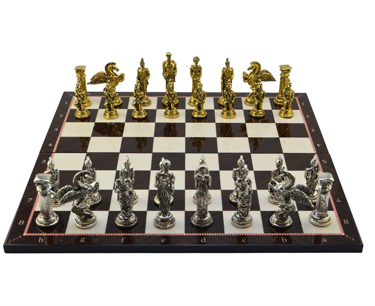 GiftHome Battal Boy Metal PEGASUS Satranç Takımı Parlak ve Katlanır Ceviz Desenli MDF Satranç Tahtası (43X43 cm.)