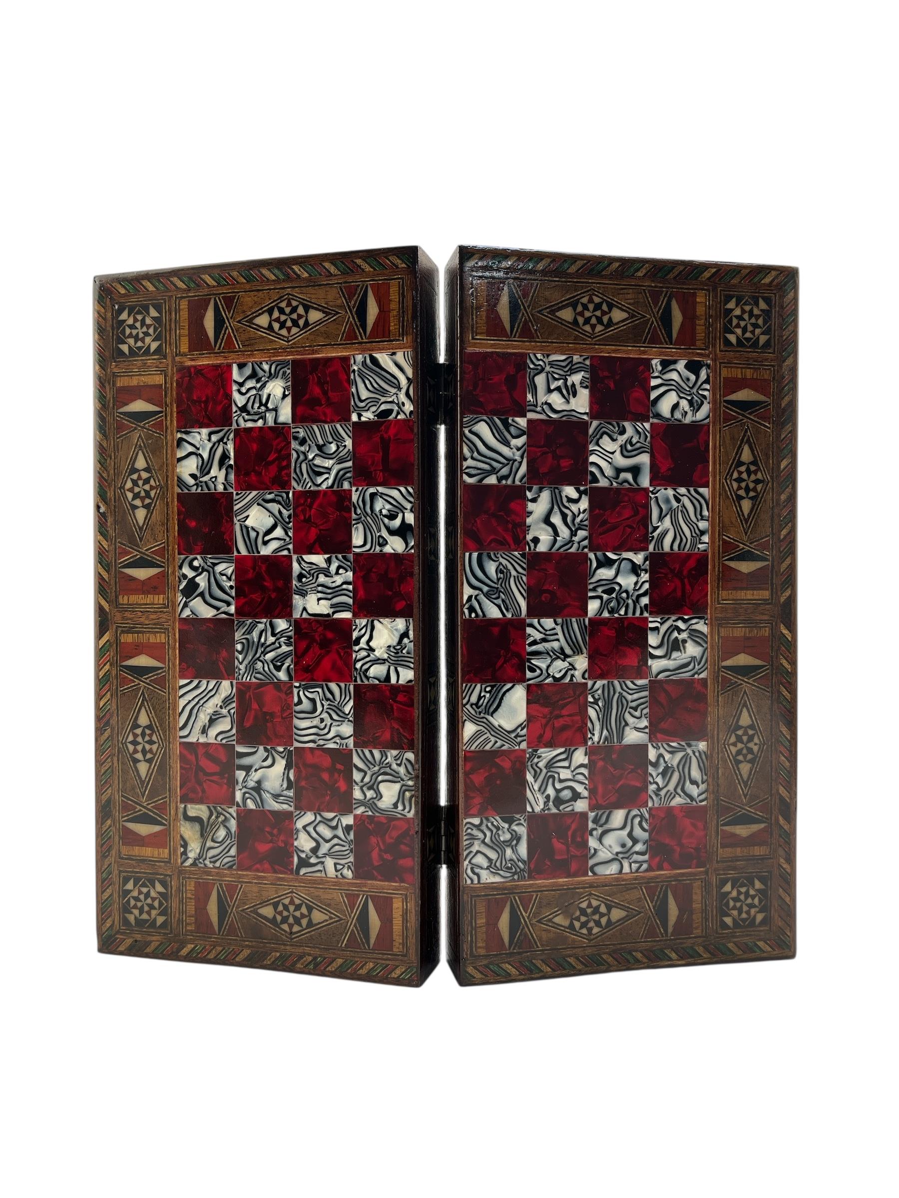 Gifthome, Mini Boy, El Yapımı, Masif Ahşap, Karışık Desenli - 3 Sedefli Tavla ( 22x11 cm )