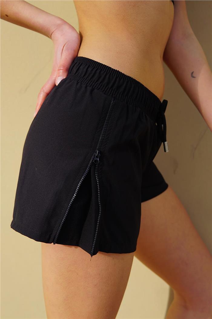 Kadın Siyah Yan Fermuarlı Deniz Şortu