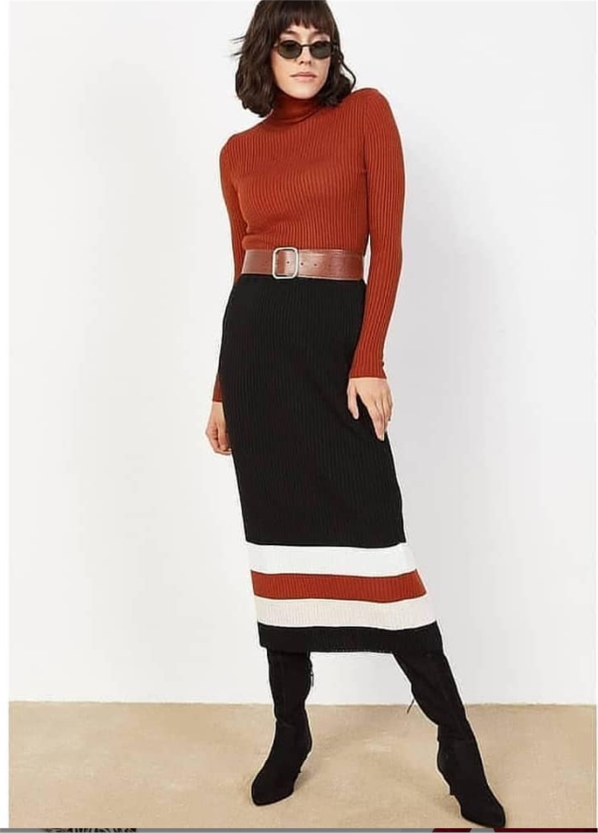 ELBİSE MODELLERİŞerit Detay Triko midi Etek Siyah