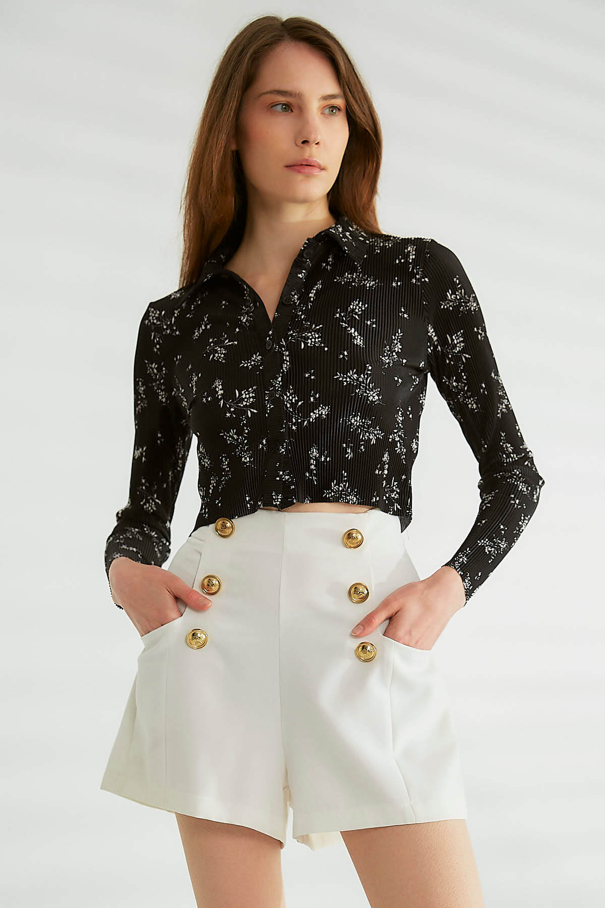 ÜST GİYİMDesenli Gömlek Yaka Crop Bluz Siyah

