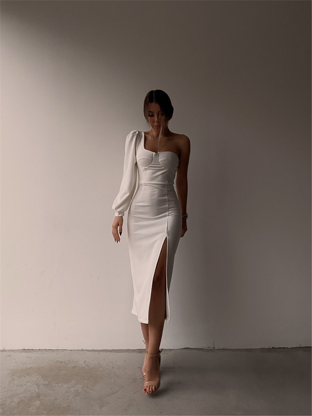 Akira Yırtmaçlı Midi Elbise Beyaz | marisammoda.com