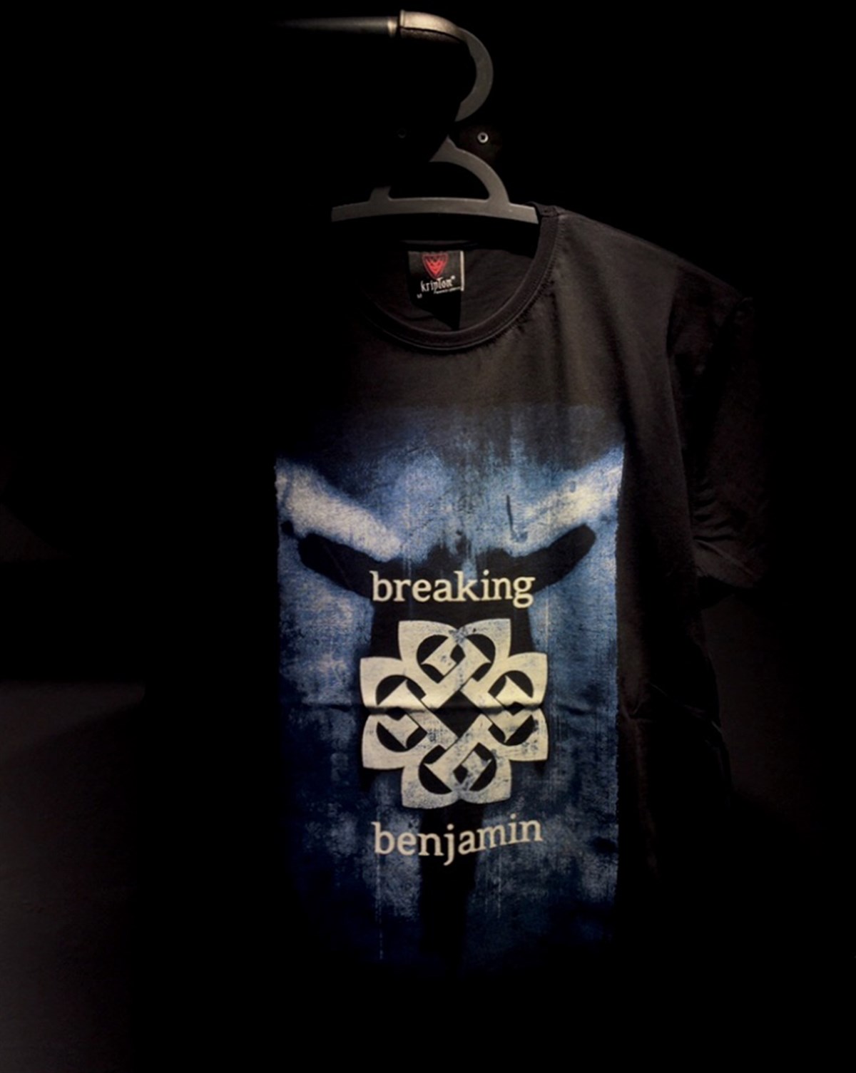 BREAKING BENJAMIN  T-Shirt