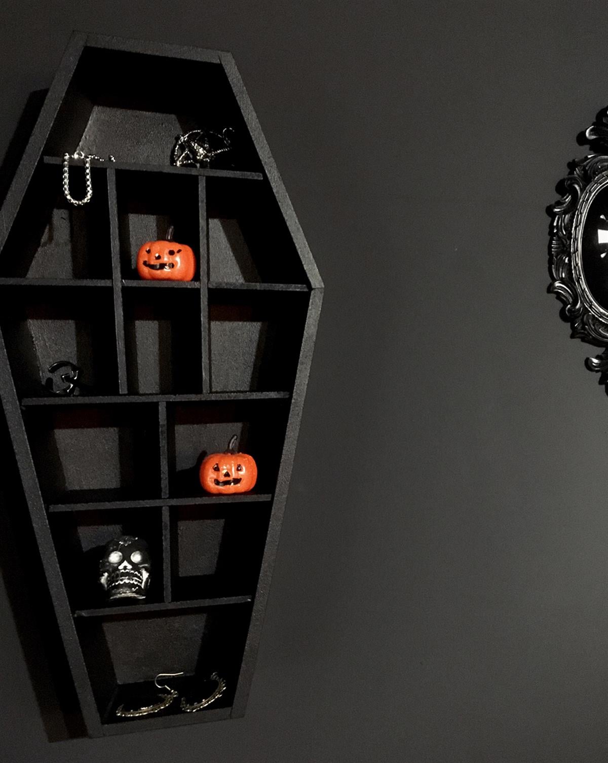 GOTHIC Mini Figures Coffin Shelf