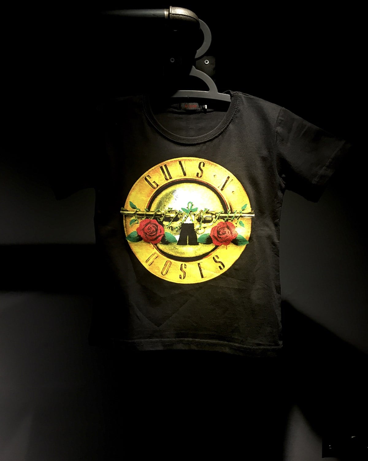 GUNS N ROSES  Distressed Bullet  Kid  T-Shirt