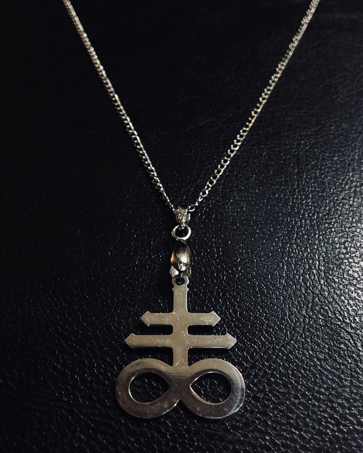 LEVIATHAN Cross Kolye