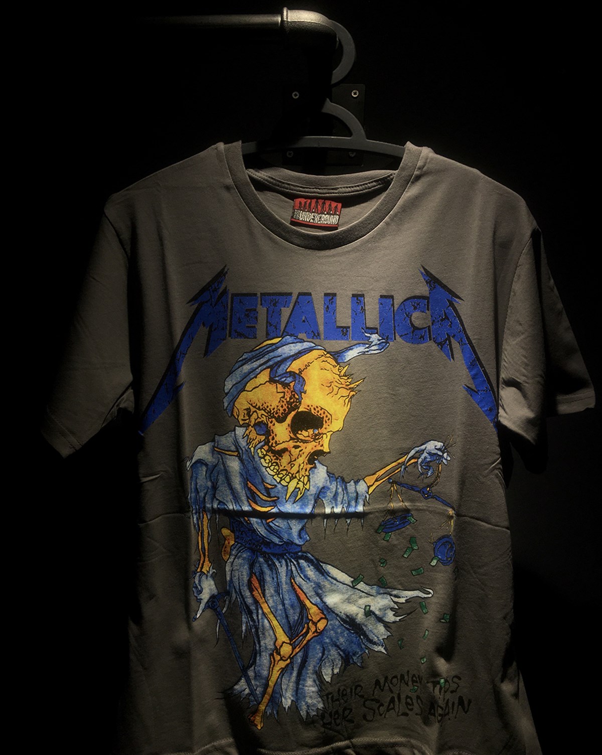 METALLICA Their Money Tips Her Scales Again T-Shirt