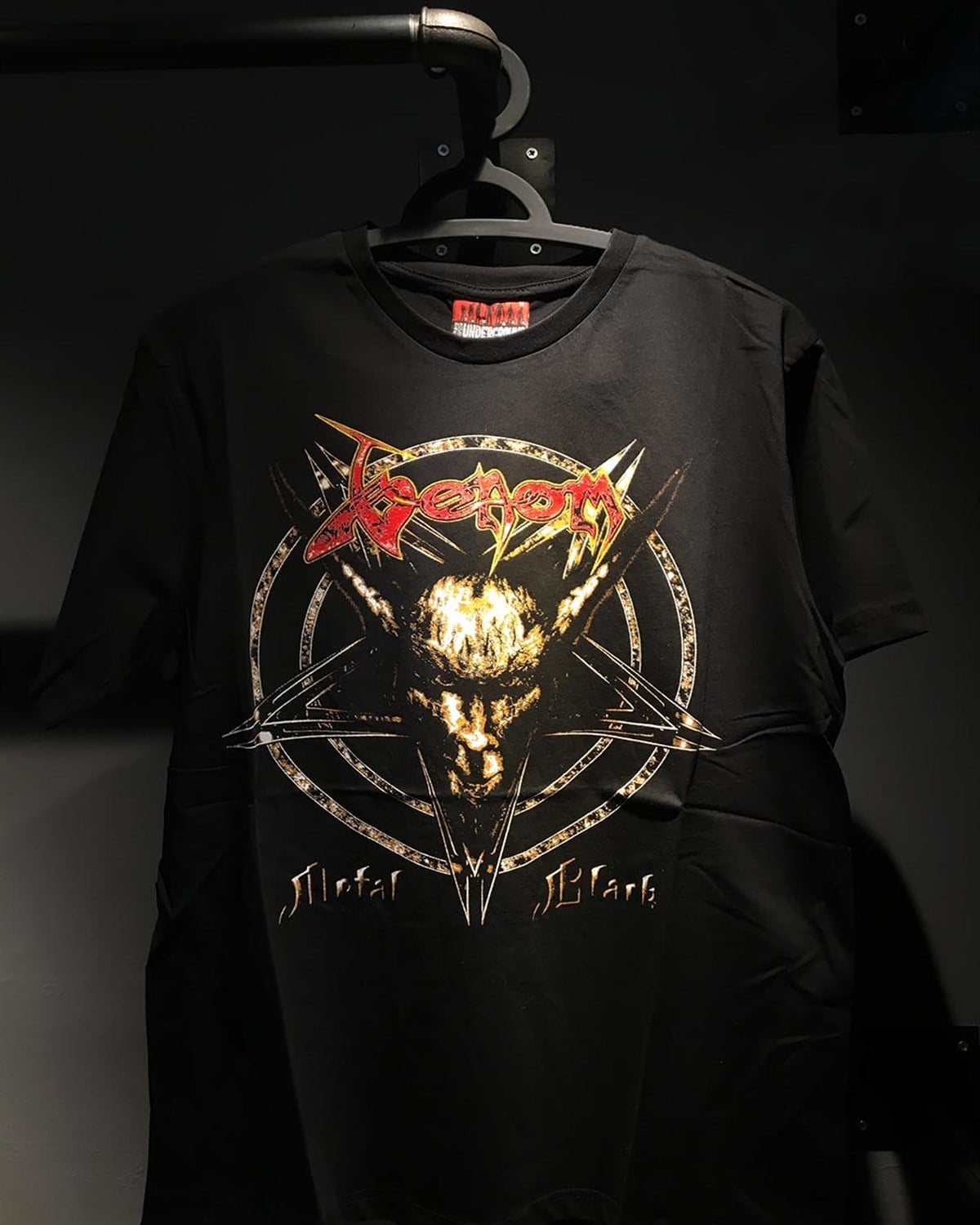 VENOM Metal Black  T-Shirt