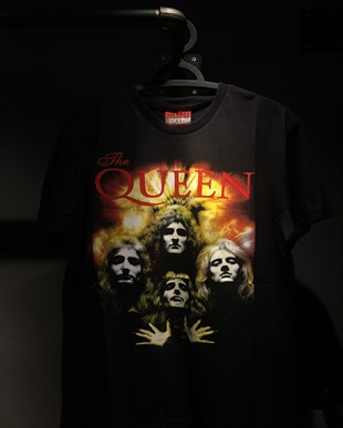 THE QUEEN T-Shirt