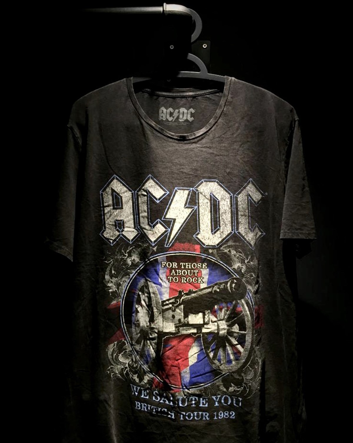 Those ACDC to Rock BRITISH WE TOUR T-Shirt About SALUTE YOU 1982 For