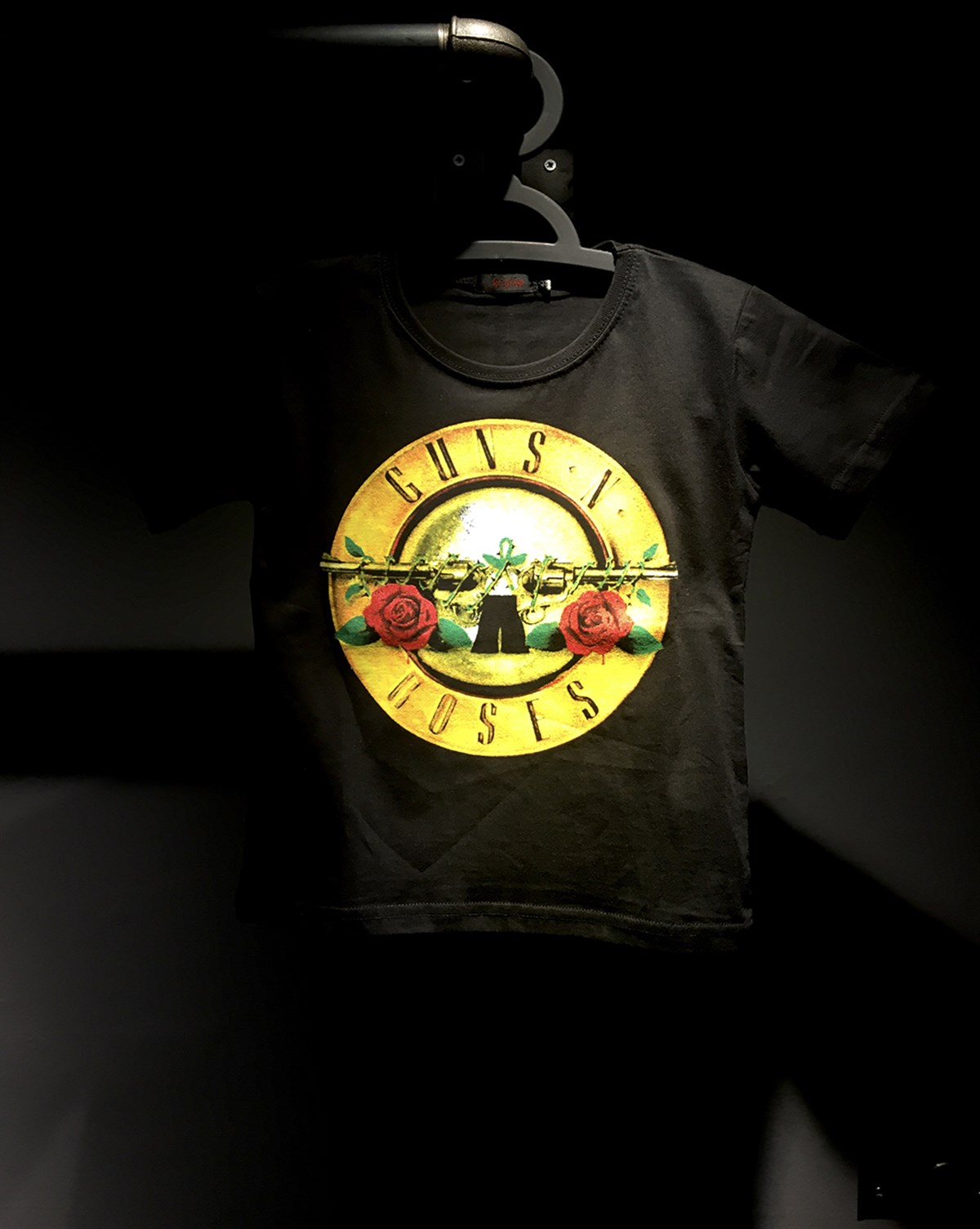 GUNS N ROSES  Distressed Bullet  Kid  T-Shirt