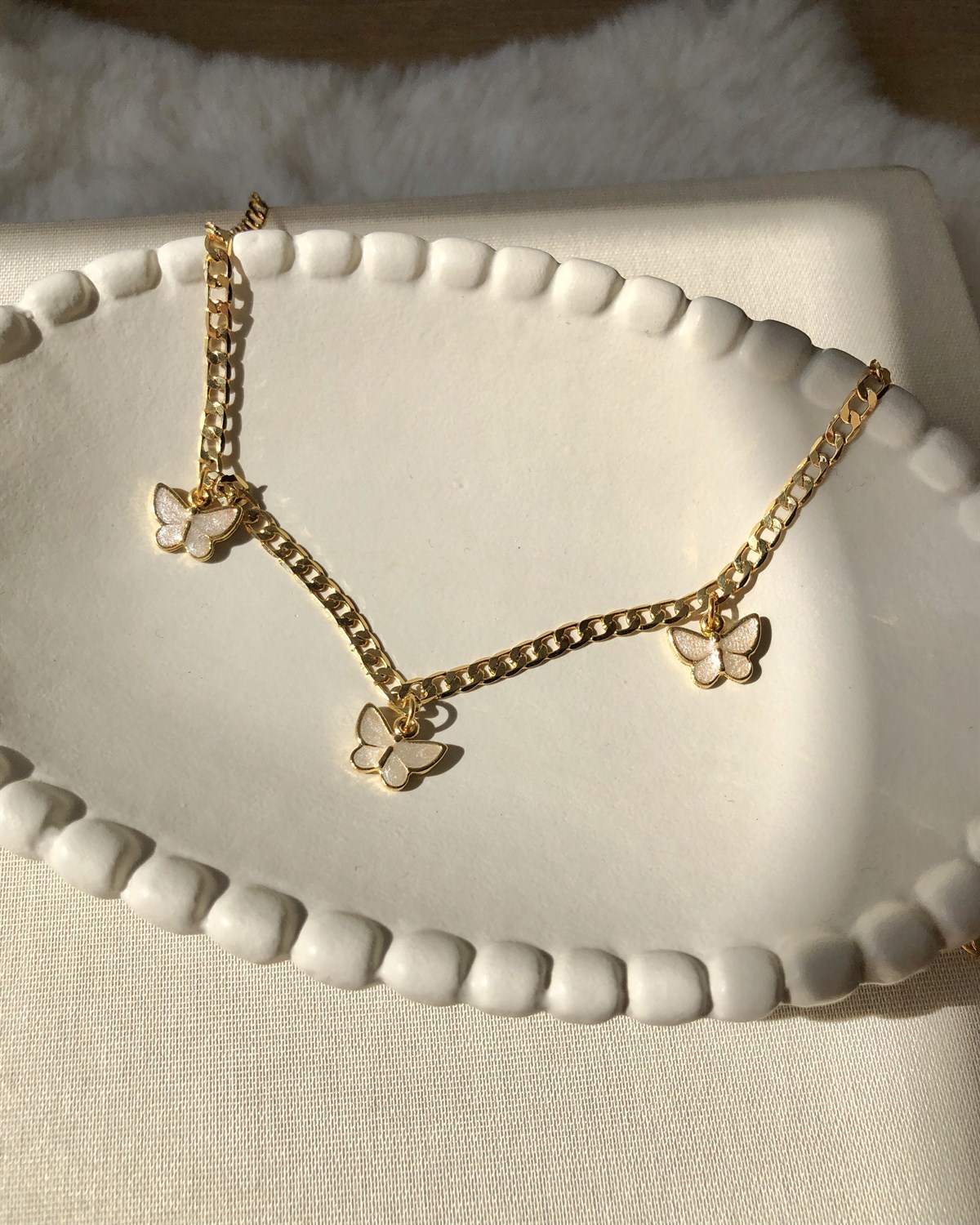 3'lü Beyaz Sedefli Kelebek Kolye 