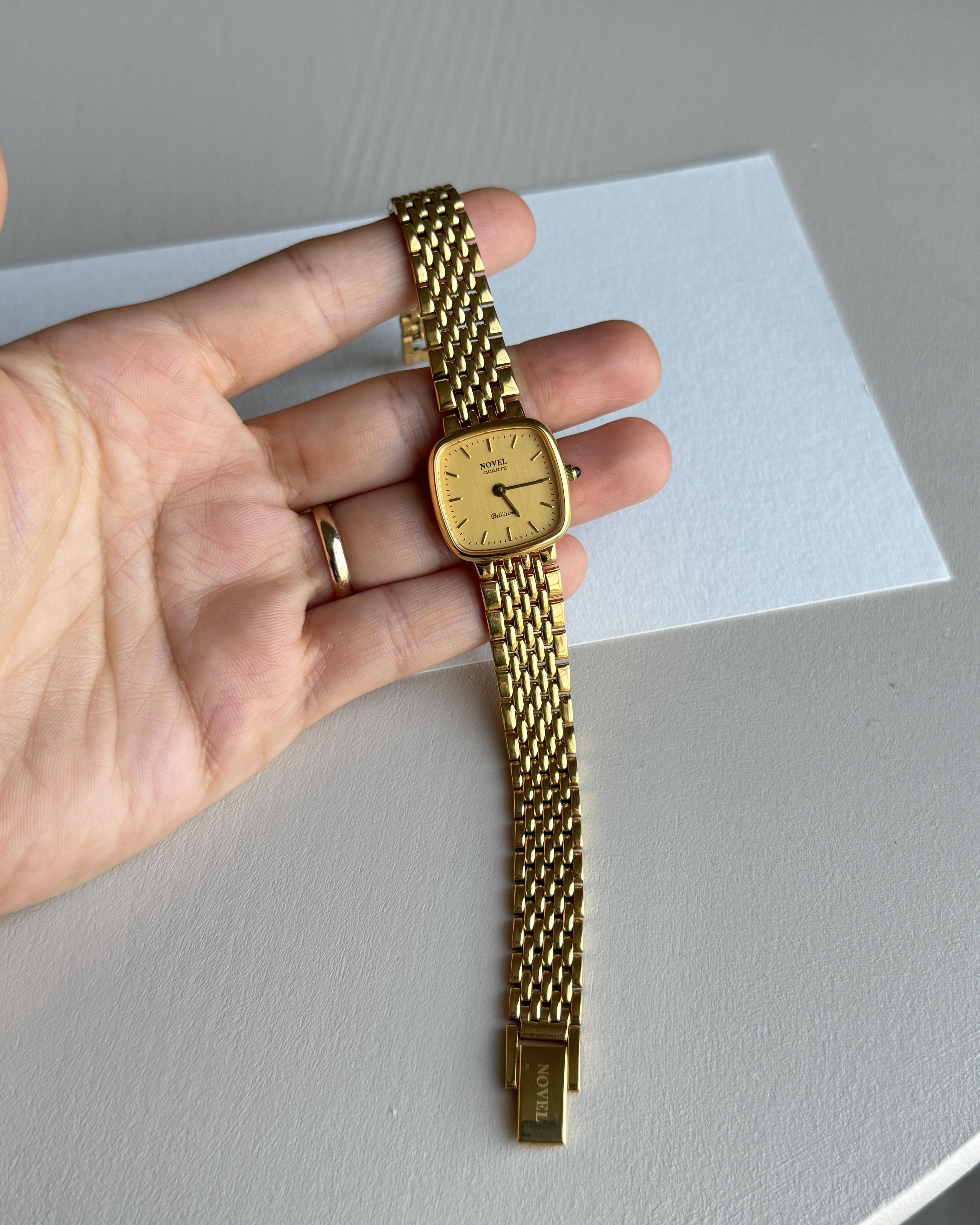 NOVEL Japan Quartz 22K Gold Plated Vintage Kol Saati