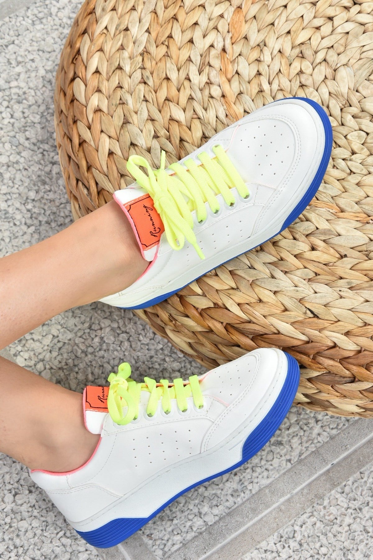 Beyaz/Mavi Bağcıklı Kadın Spor Ayakkabı K274116609