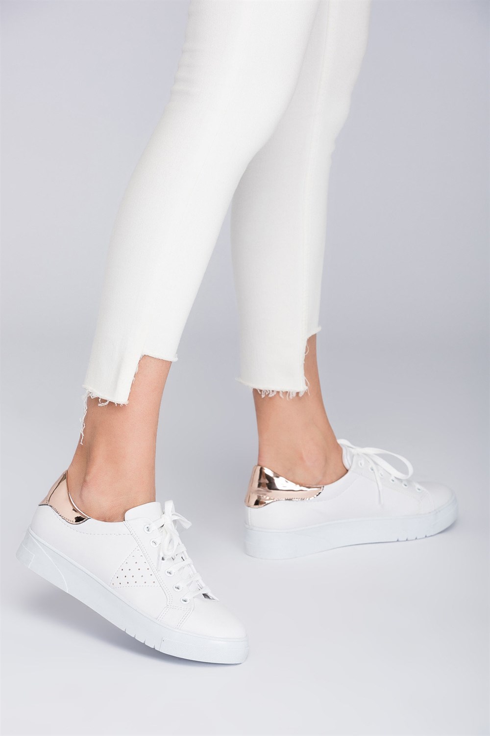 Fox Shoes Beyaz/Bakır Kadın Sneakers D540171009