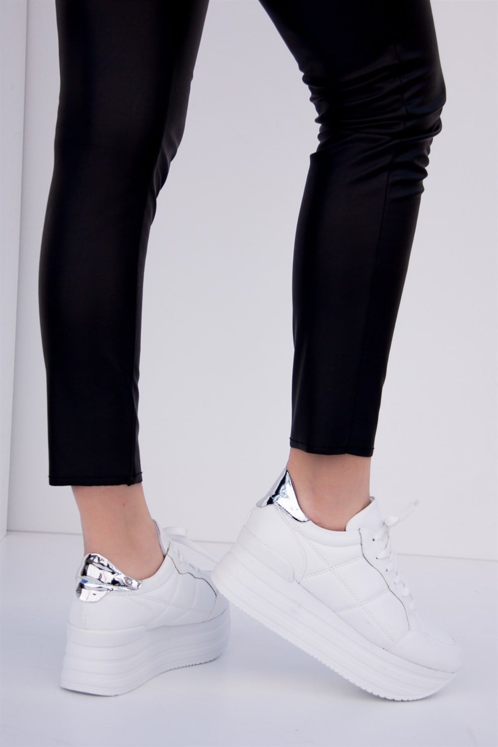 Fox Shoes Beyaz/Lame Kadın Sneakers D267380509