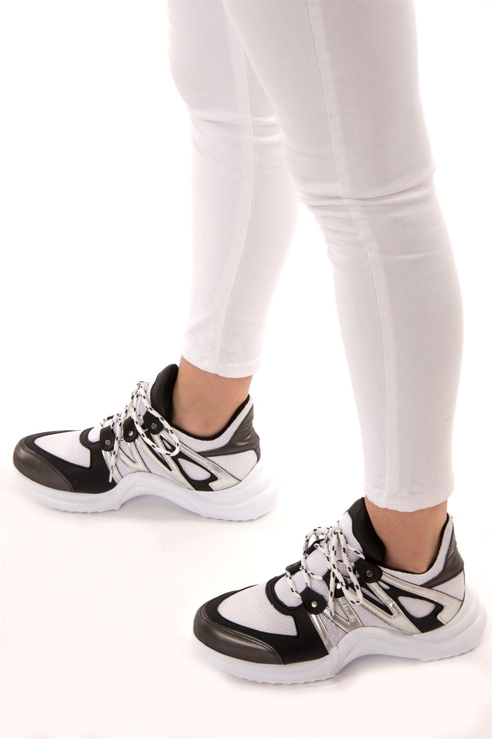 Fox Shoes Siyah/Platin Kadın Sneakers D270342309