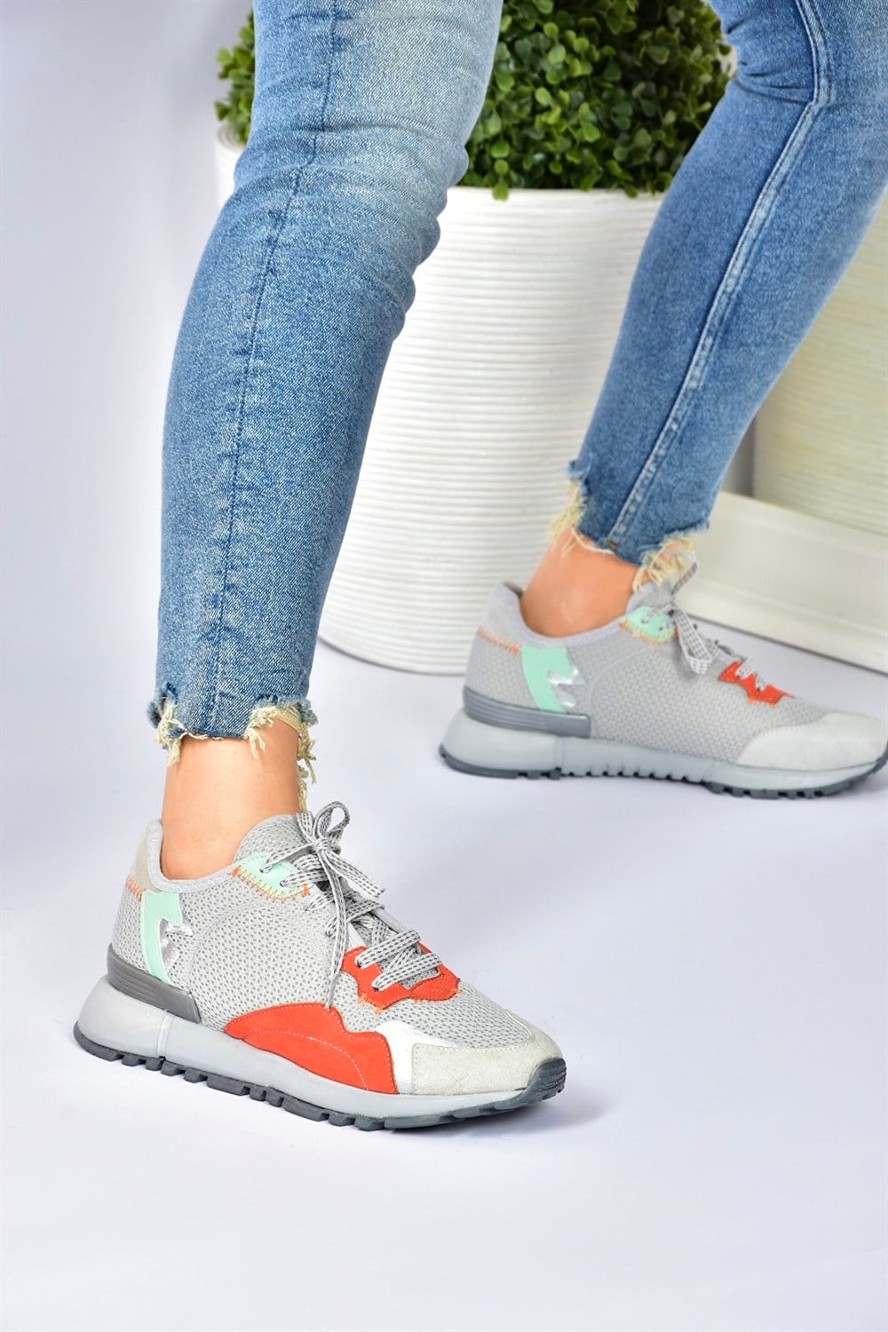 Gri/Turuncu Kumaş Kadın Spor Ayakkabı M973513004