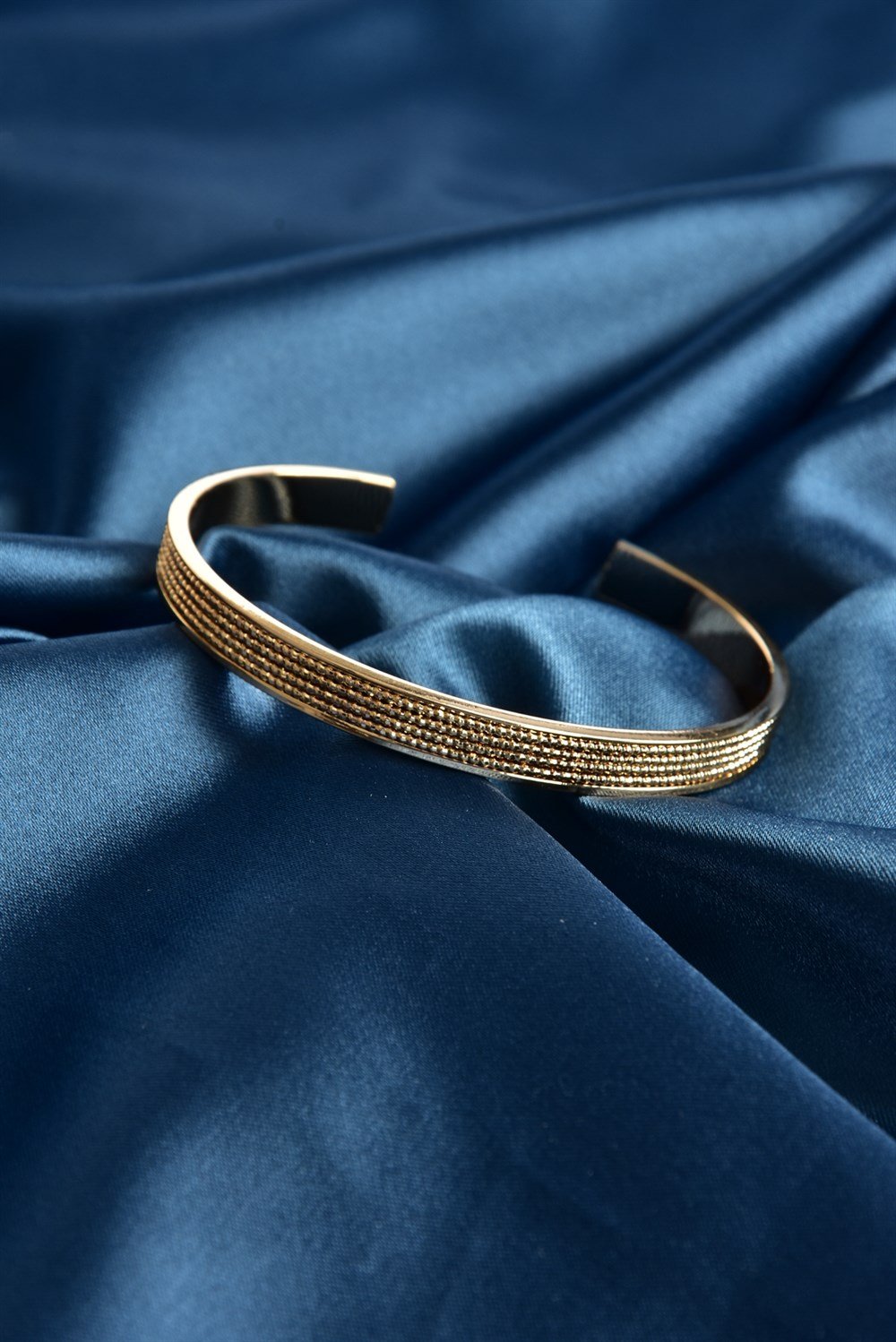 Özel İşçilikli Çelik Gold Yarım Kelepçe Bileklik  KA061231