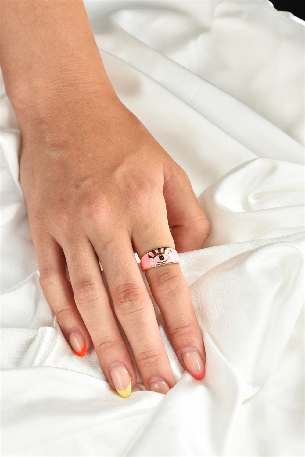 Pembe Mineli Göz Detay Altın Yüzük KA041052