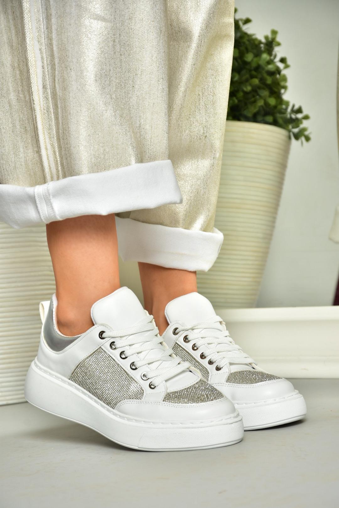 S820085409 Beyaz Taş Detaylı Kadın Spor Ayakkabı Sneakers