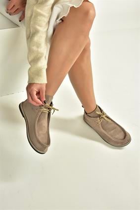 V846926302 Vizon Süet Düz Tabanlı Bağcıklı Kadın Bot