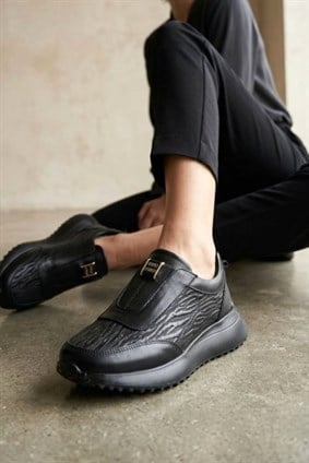 Z555091903 Siyah Hakiki Deri Kalın Tabanlı Spor Ayakkabı Sneakers