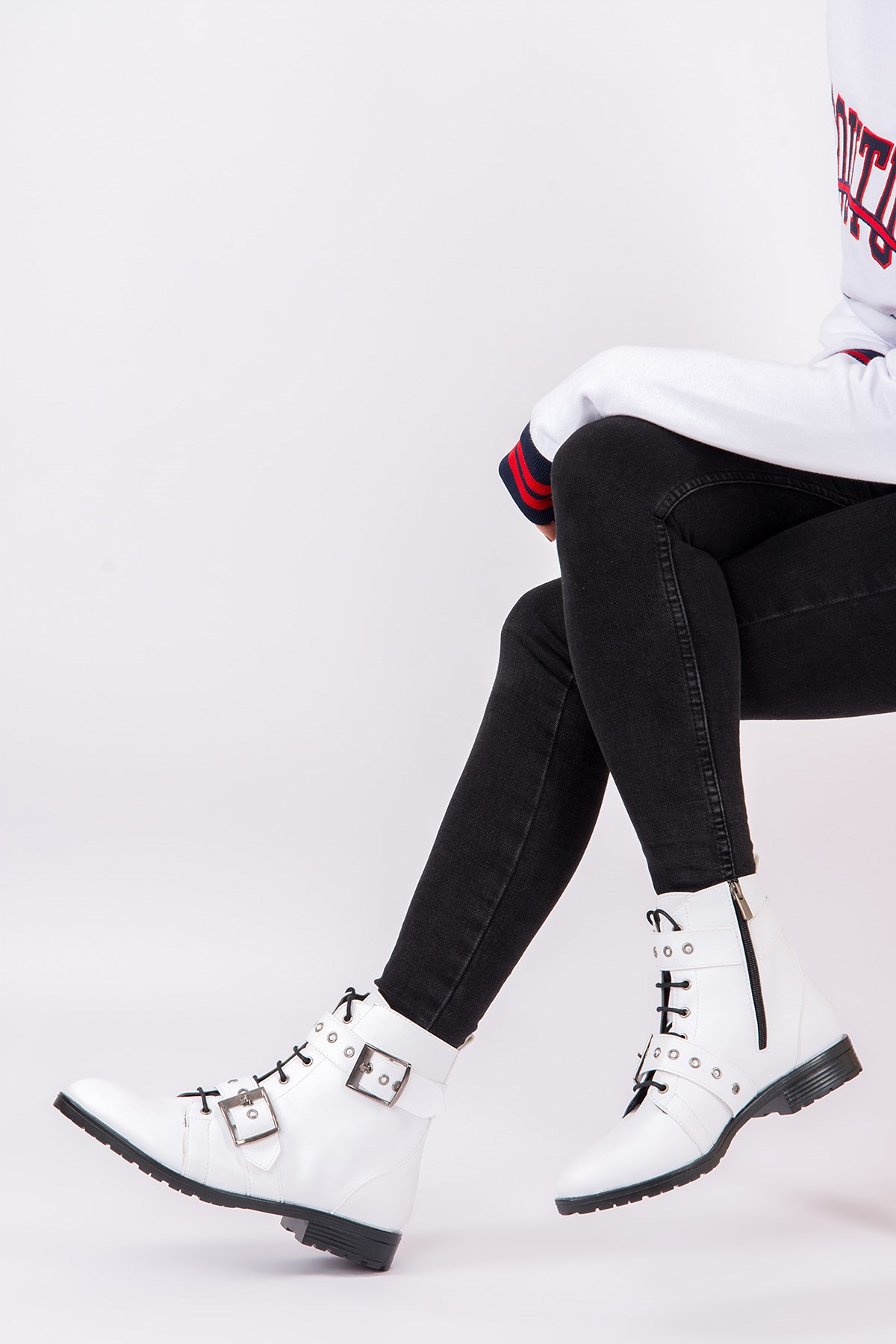 Beyaz Kadın Bot G288049909