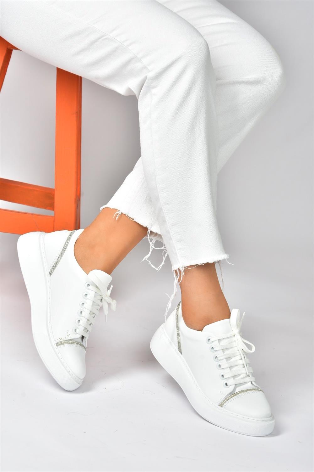 Beyaz Taş Detaylı Günlük Spor Ayakkabı Sneakers P274049309