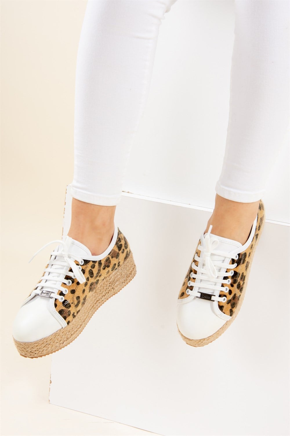 Beyaz/Leopar Kadın Ayakkabı F442390309