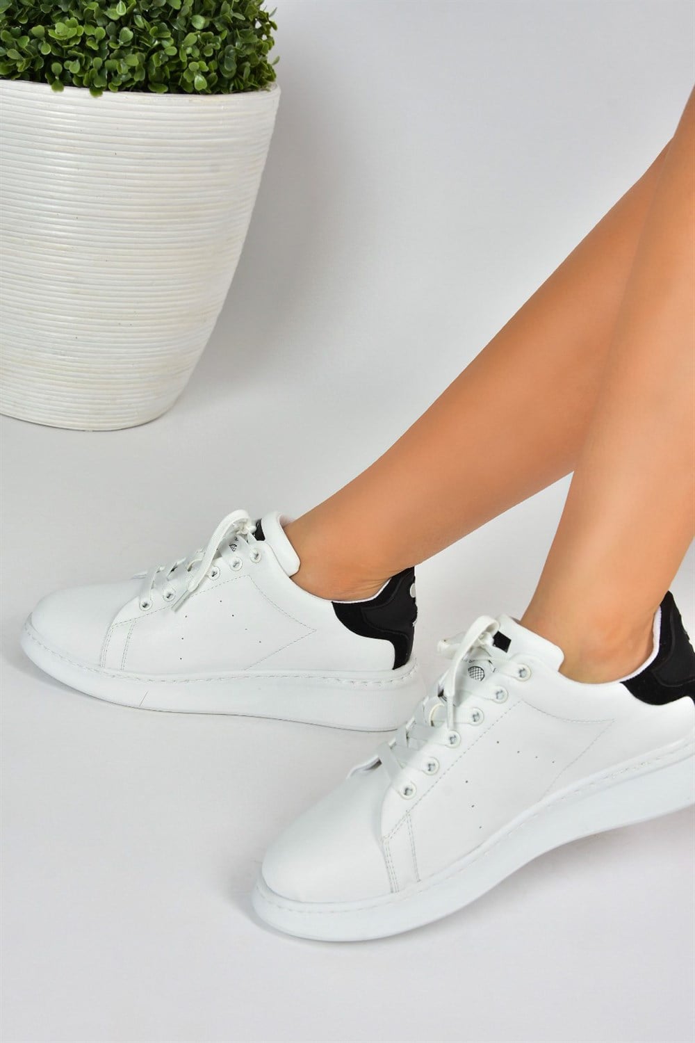 Beyaz/Siyah Günlük Kadın Sneakers M610275509