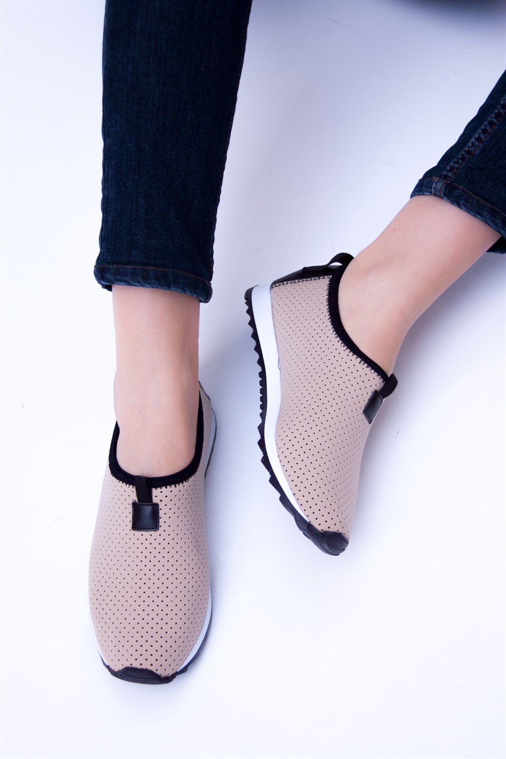Fox Shoes Bej Kadın Ayakkabı D410250202