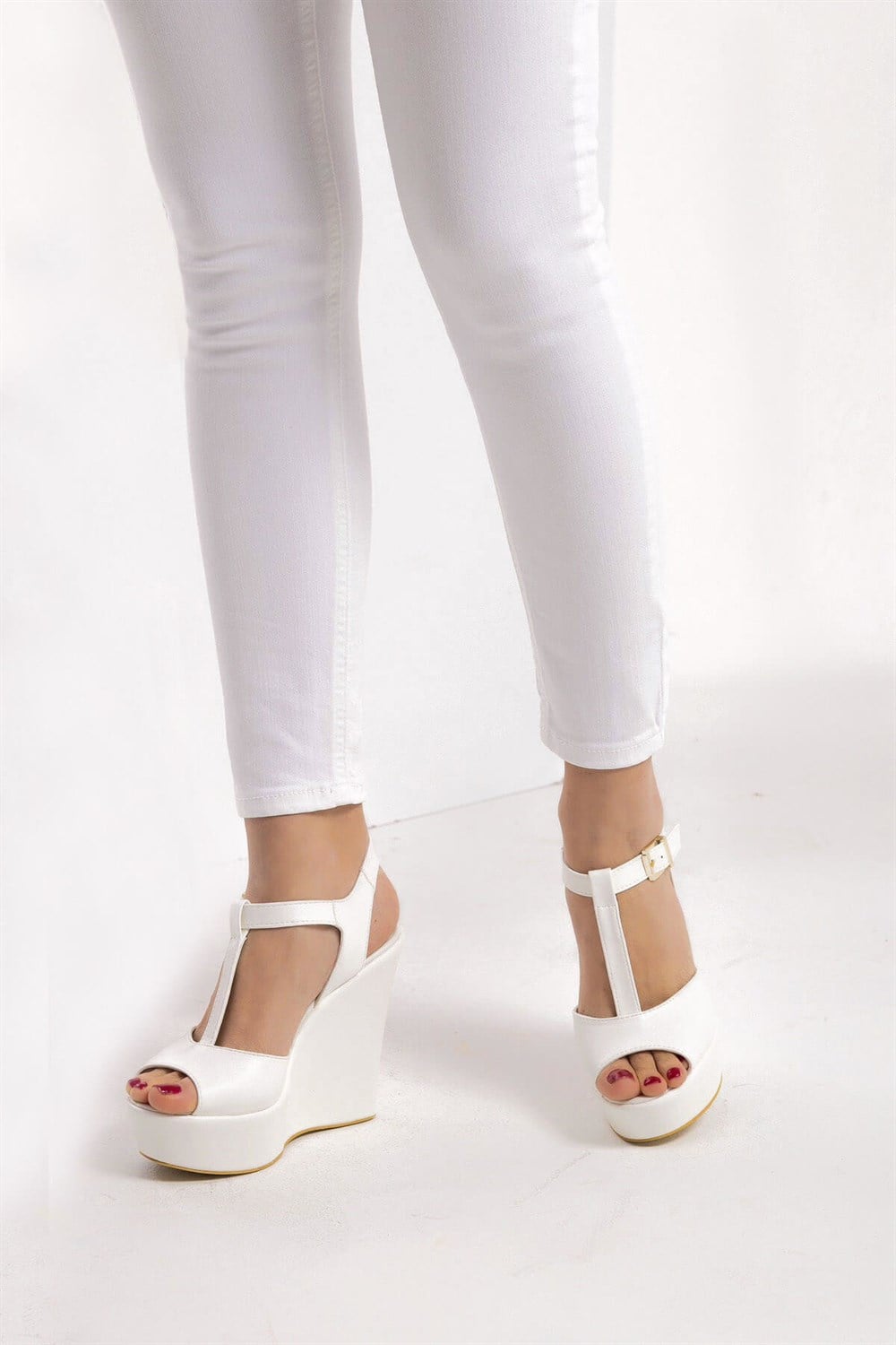 Fox Shoes Beyaz Kadın Dolgu Topuklu Ayakkabı D459706009