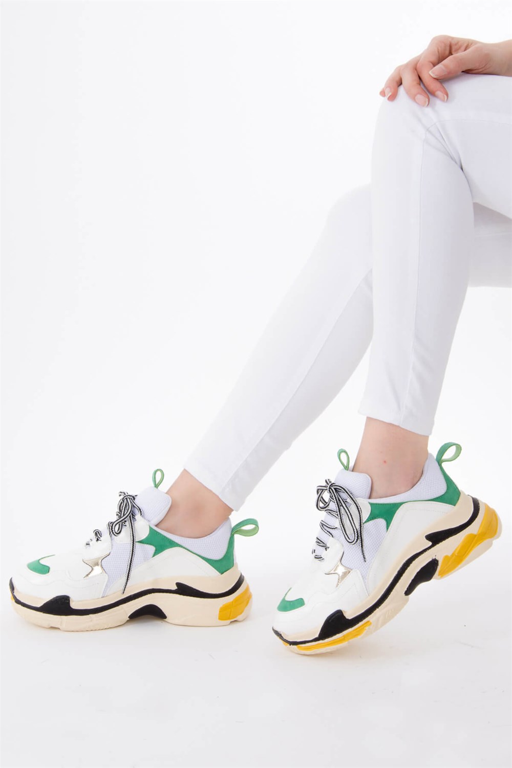 Fox Shoes Beyaz/Dore Kadın Sneakers D592410109