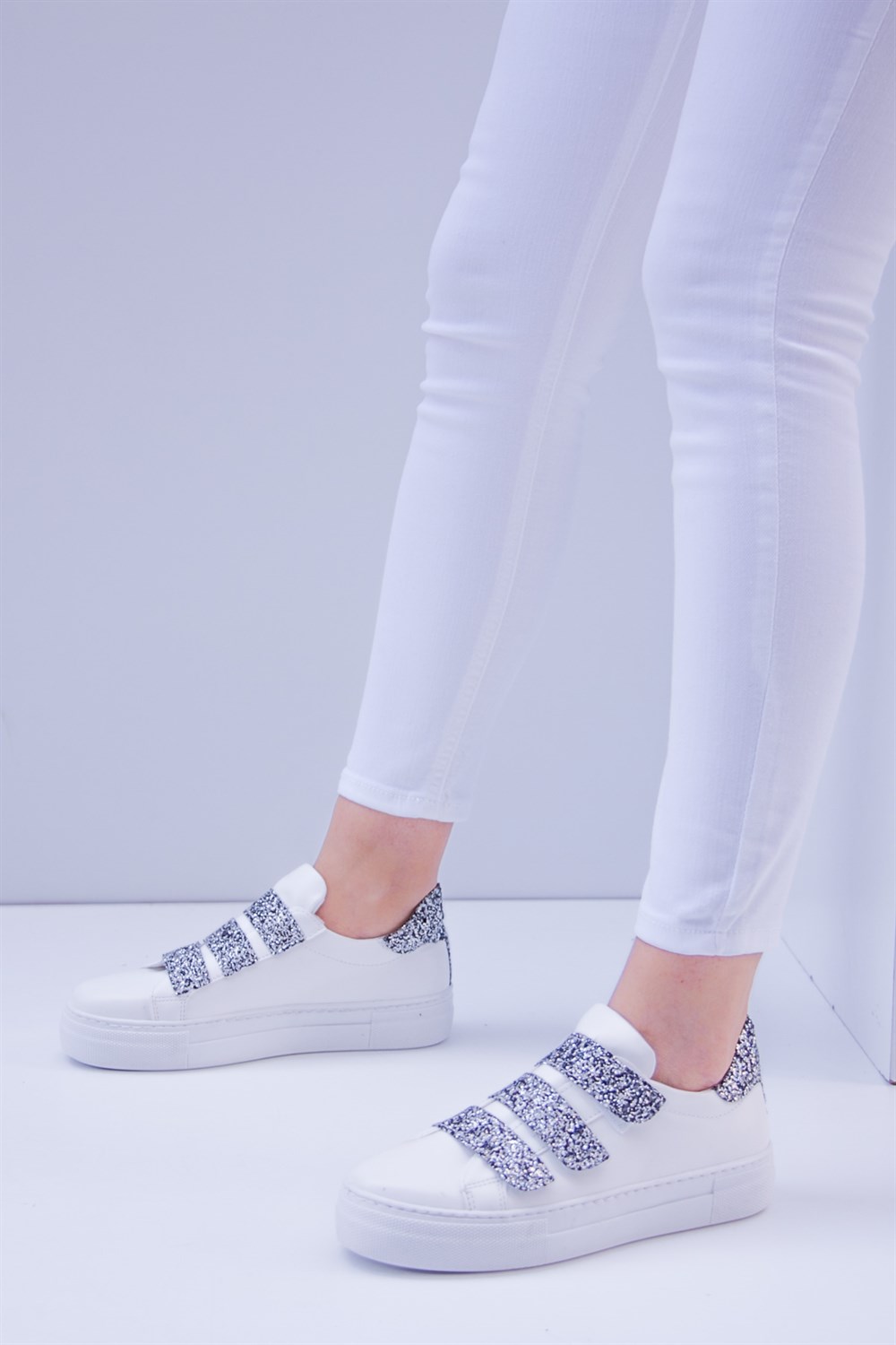 Fox Shoes Beyaz/Gümüş Kadın Sneakers D615010209