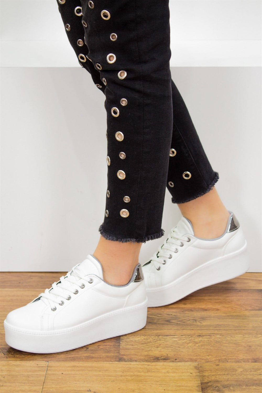 Fox Shoes Beyaz/Platin Kadın Sneakers D602354509