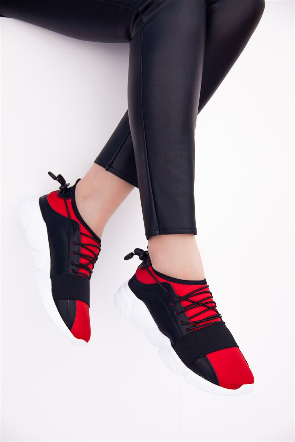 Fox Shoes Kırmızı/Siyah Kadın Sneakers D563827509